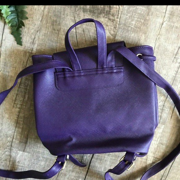 Monat Backpack - Picture 3 of 5